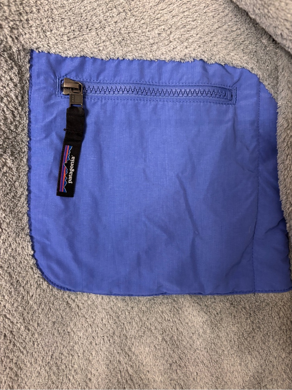 Patagonia Women’s Gray Fleece Quarter-Zip with Purple Pocket and Pink Trim - Picture 6 of 6